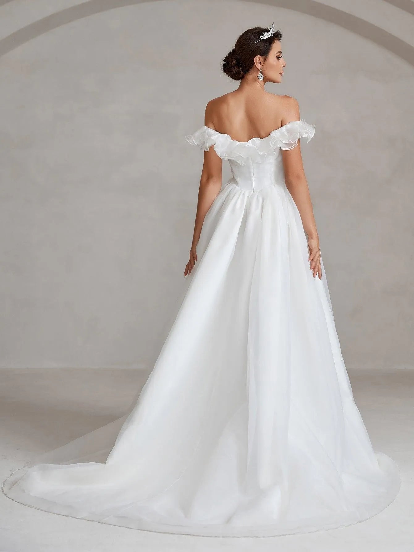 Off Shoulder Satin Bodice Contrast Organza Wedding Dress - Elonnashop