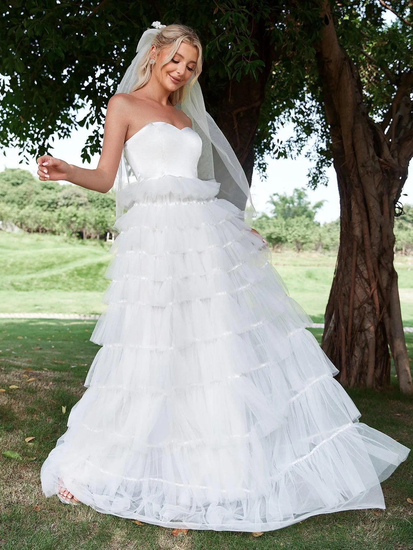 Satin Bodice Contrast Layered Tulle Hem Wedding Dress – Elonnashop Satin Bodice Contrast Layered Tulle Hem Wedding Dress – Elonnashop