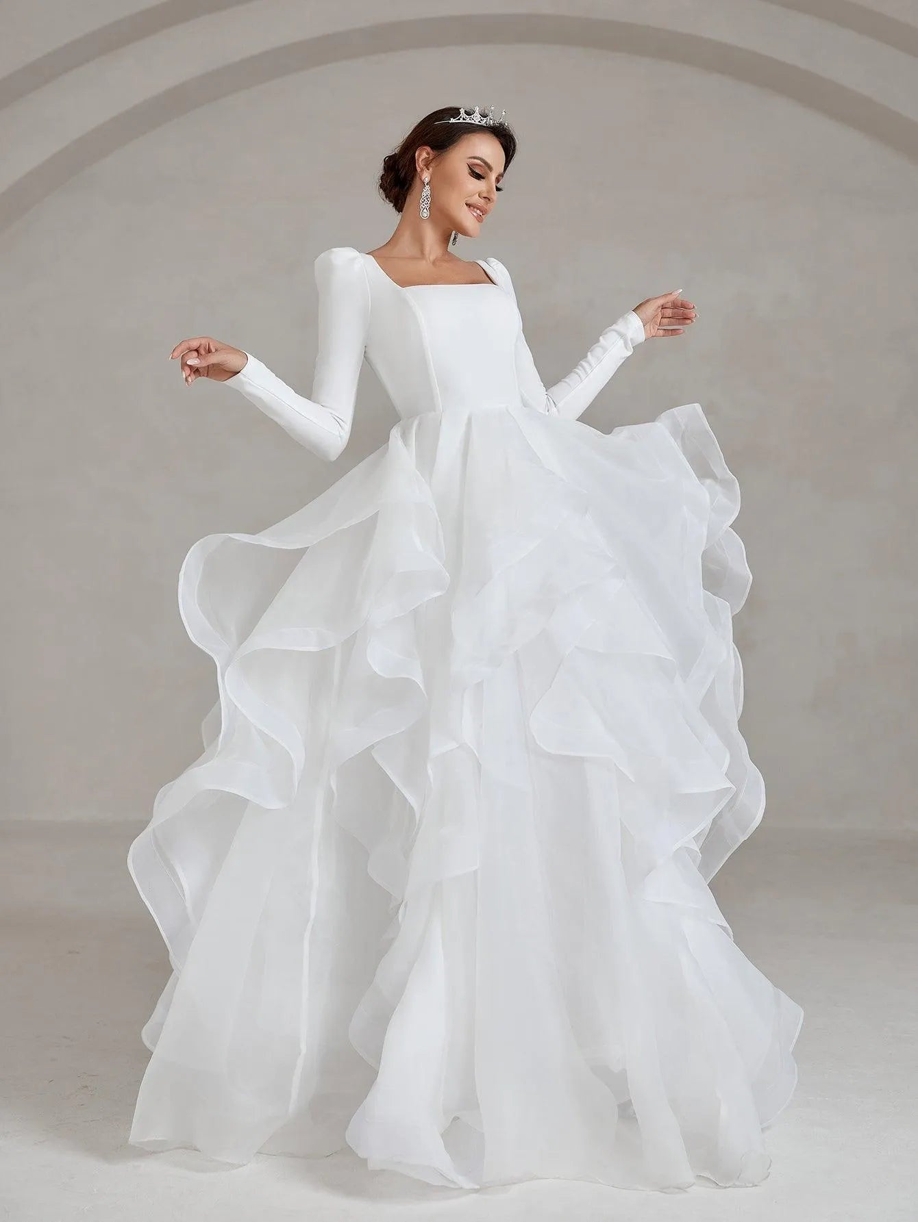 Elegant Square Collar Layered Ruffle Hem Wedding Dress - Elonnashop