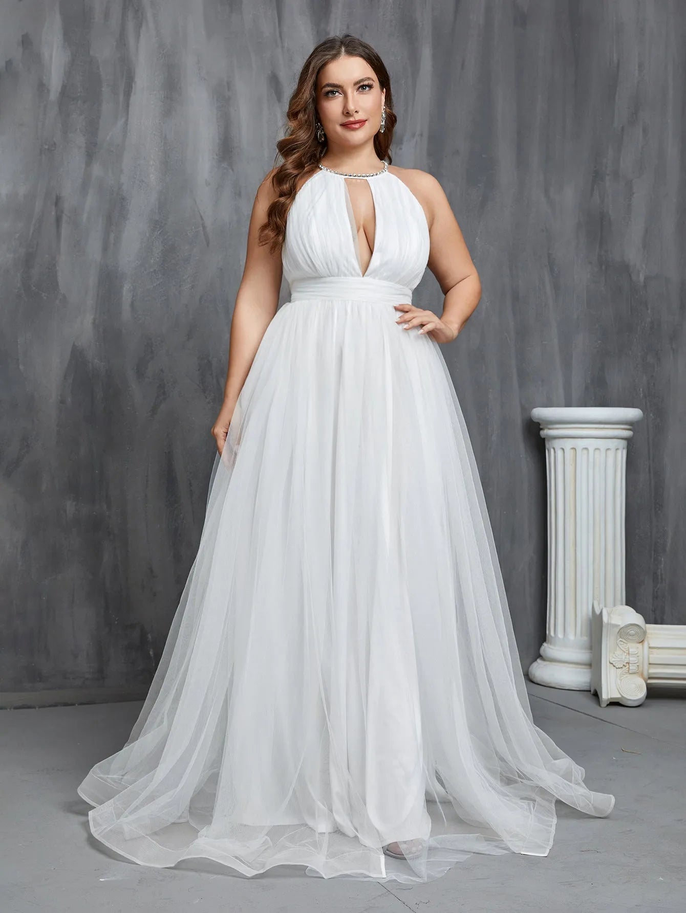 Plus Halter Neck Sleeveless Tulle Wedding Dress