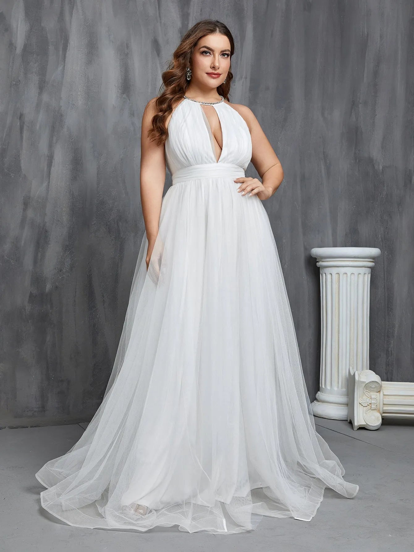 Plus Halter Neck Sleeveless Tulle Wedding Dress