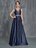 Damen-Formelles Kleid aus Satin mit rückenfreiem Strassbund 