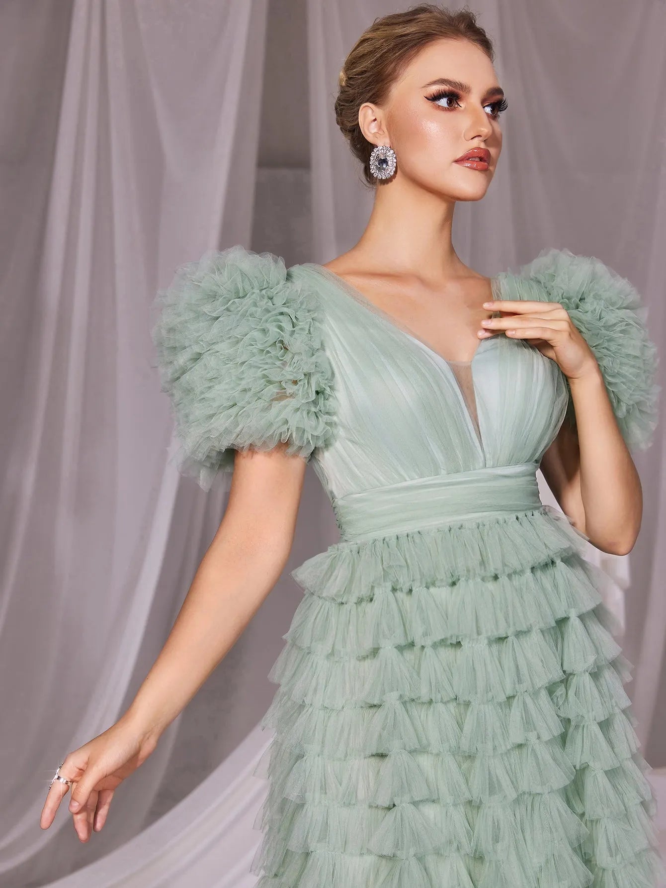 Ruffle Trim V Neck Puff Sleeves Cake Prom Dress