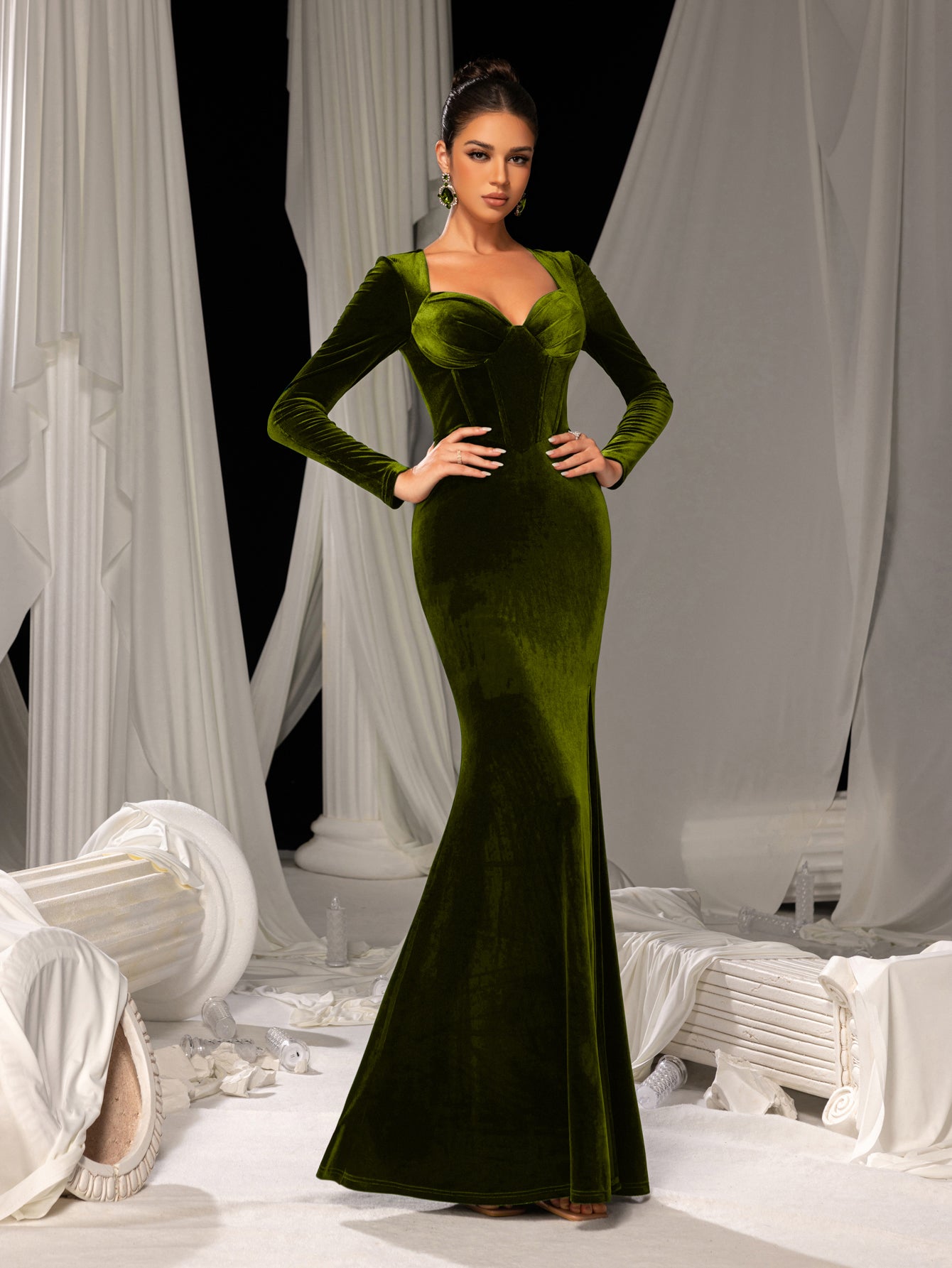 Elegant Velvet Evening Gown Sweetheart Neckline and Thigh-High Slit Purple / M Elegant Velvet Evening Gown Sweetheart Neckline and Thigh-High Slit Purple / M