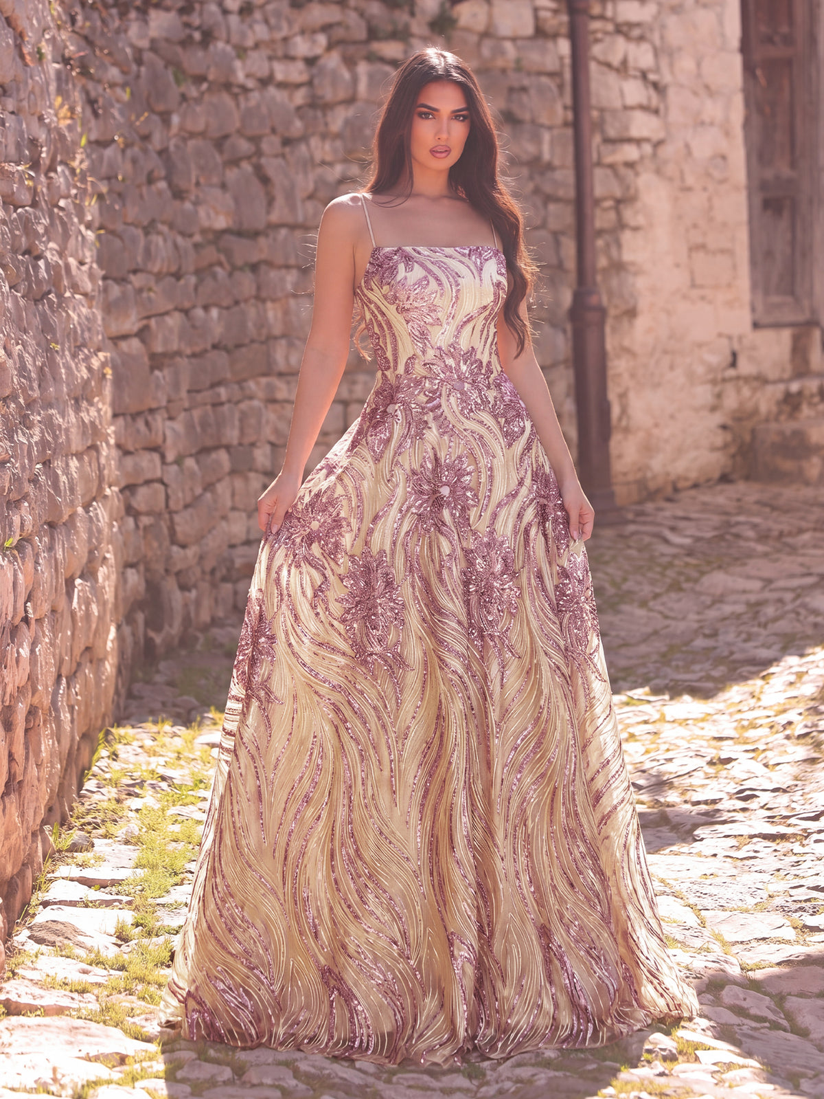 Elegant Spaghetti Straps Graphic Sequin Formal Prom Dress