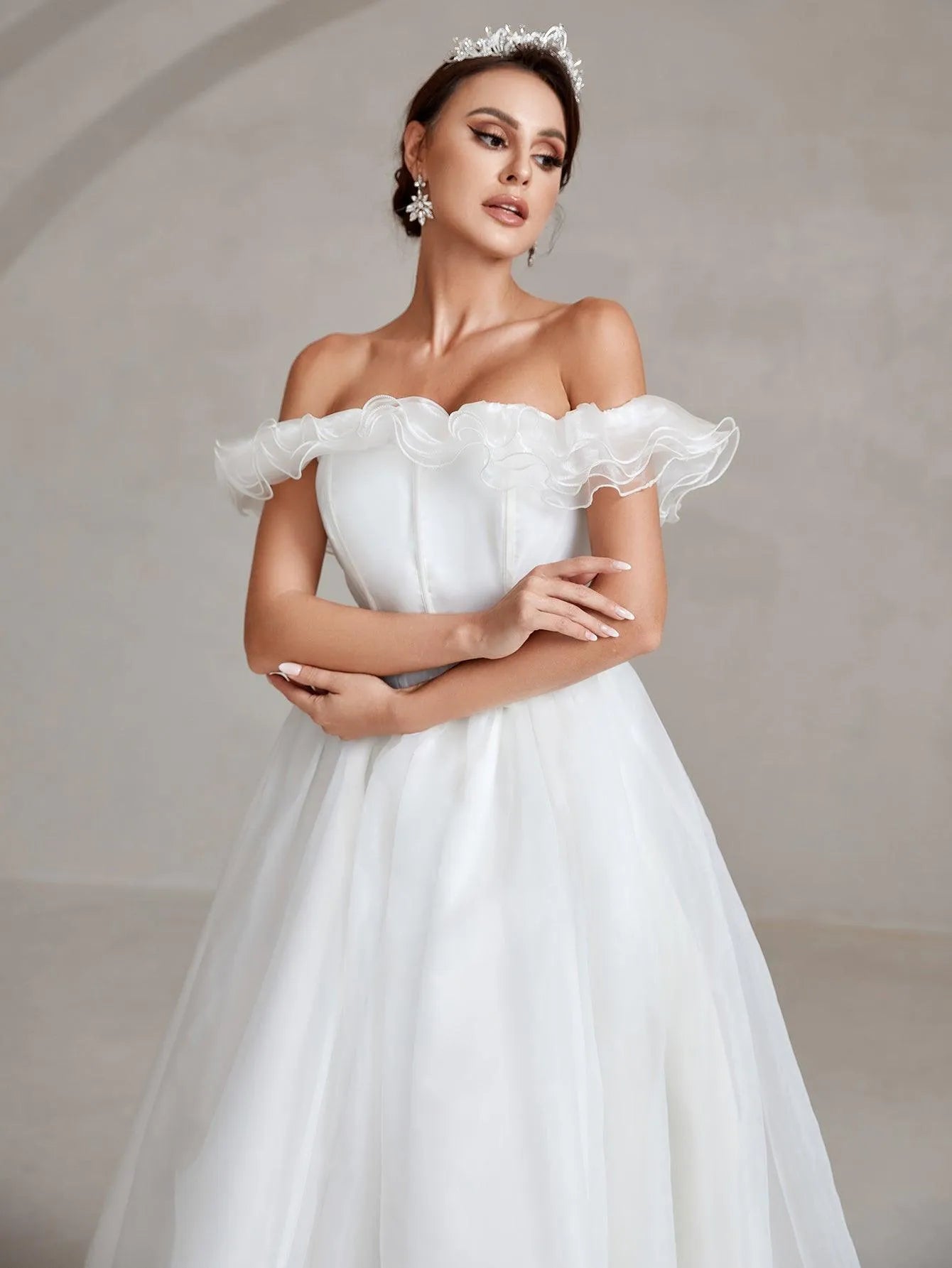 Off Shoulder Satin Bodice Contrast Organza Wedding Dress - Elonnashop