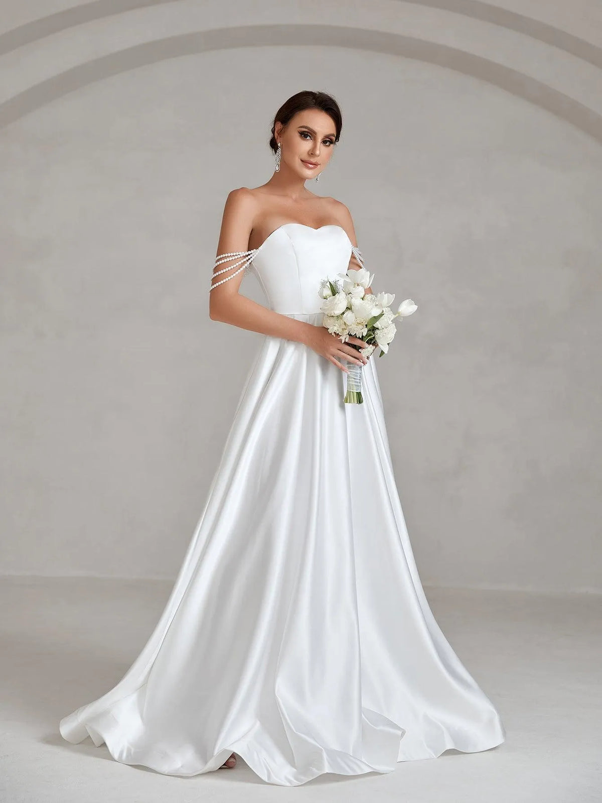 Chain Detail Satin Tube Wedding Dress - Elonnashop