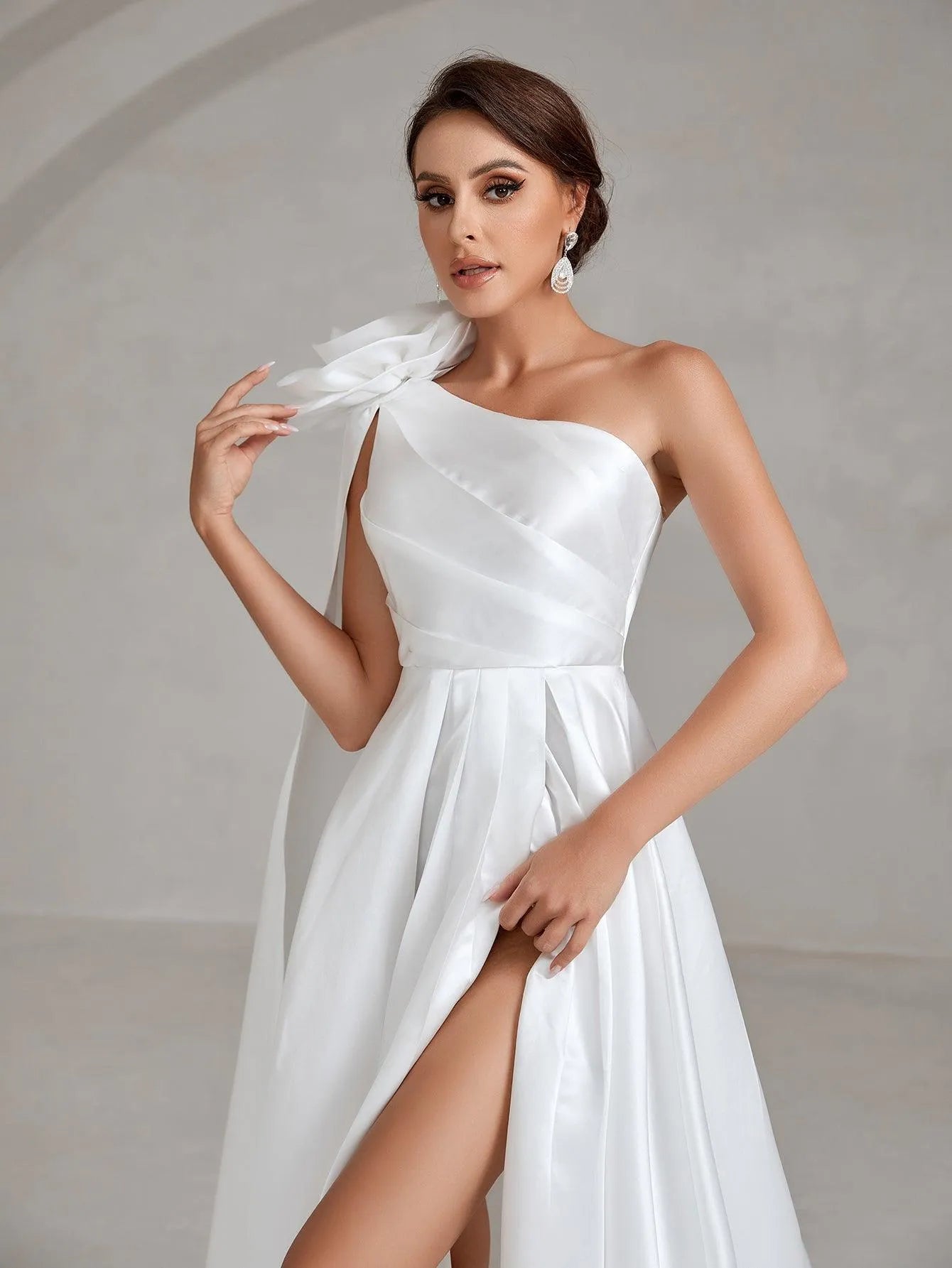 Stereo Flower One Shoulder Split Satin Wedding Dress - Elonnashop