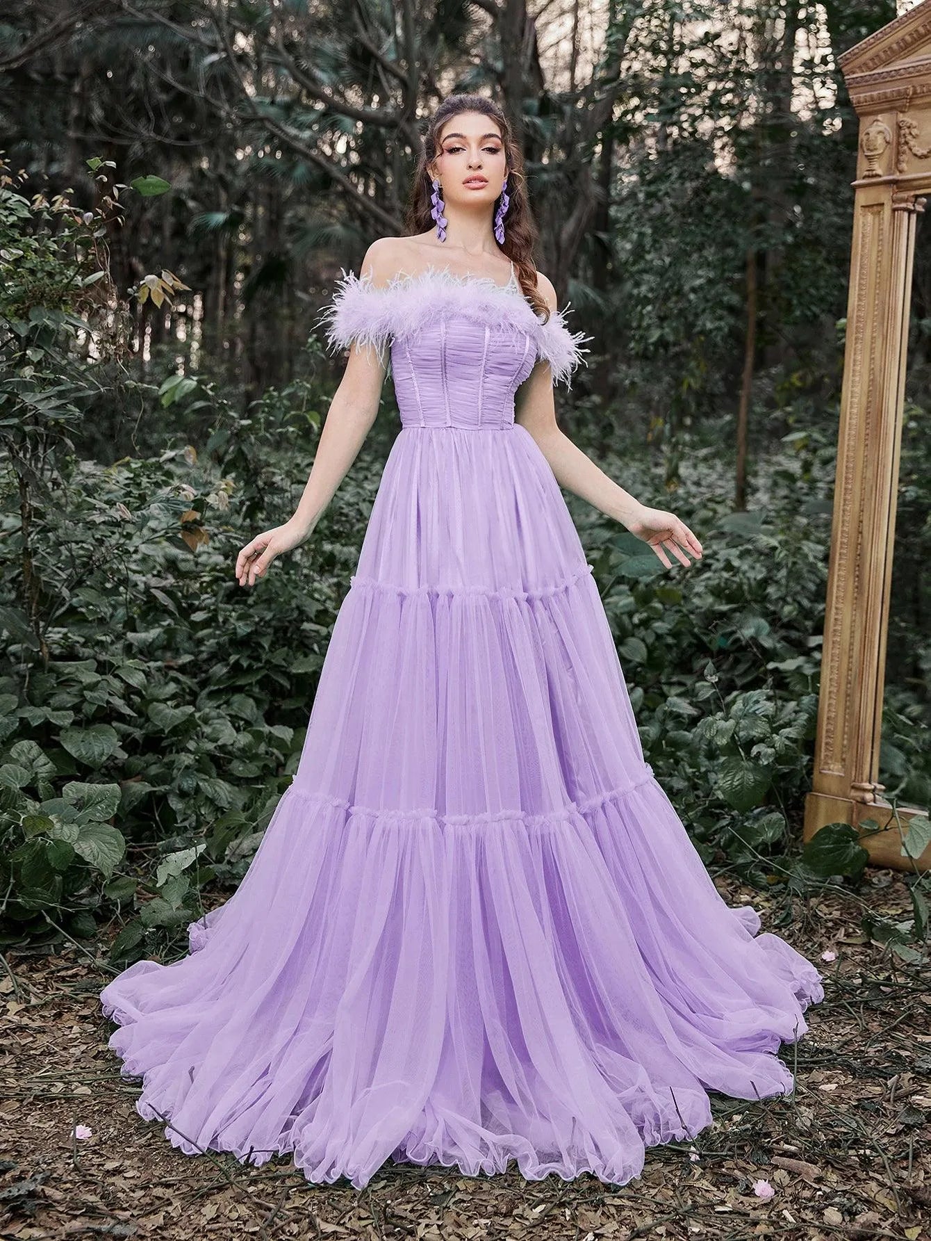 Elegant Feather Trim Off Shoulder Layered Tulle Prom Dress - Elonnashop