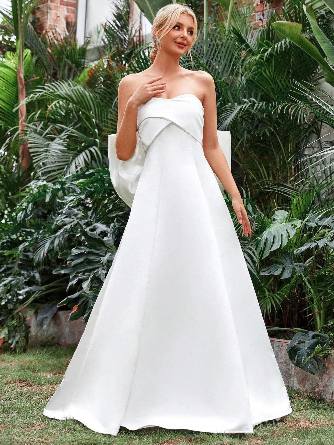 Elegant Satin Tube Wedding Dress With Big Bow - Elonnashop