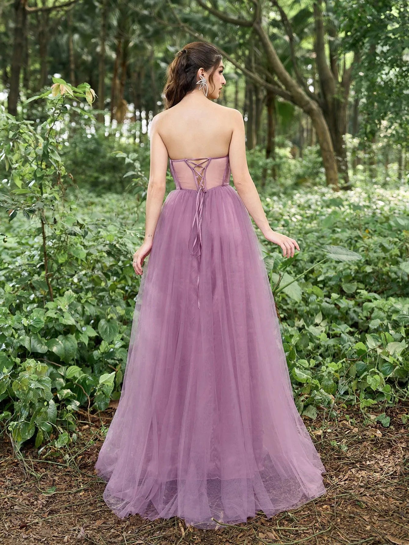 Elegant Strapless Floral Applique Detail Bustier Tulle Prom Dress - Elonnashop