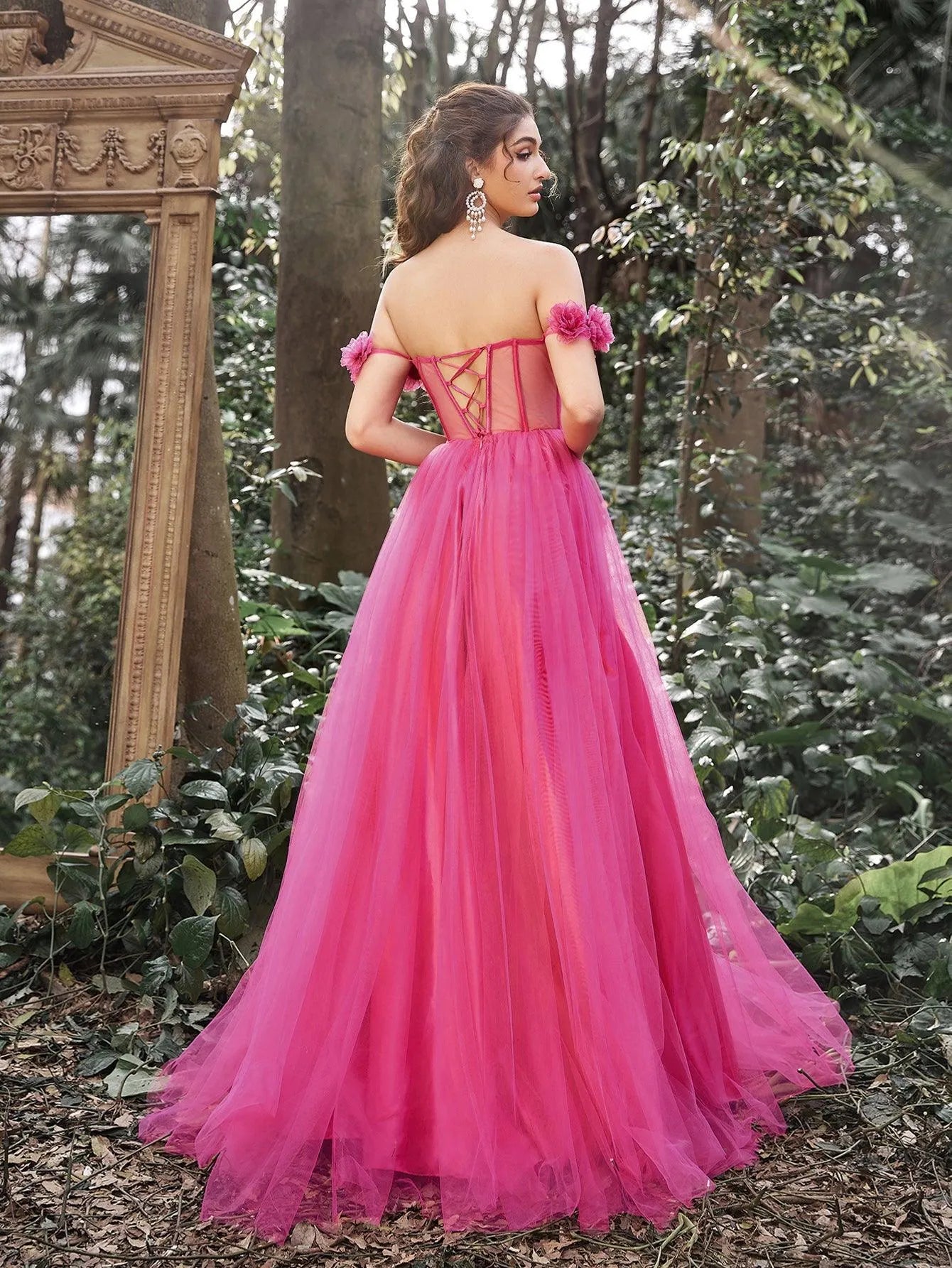 Gorgeous Off Shoulder Floral Applique Detail Bodice Split Tulle Prom Dress - Elonnashop