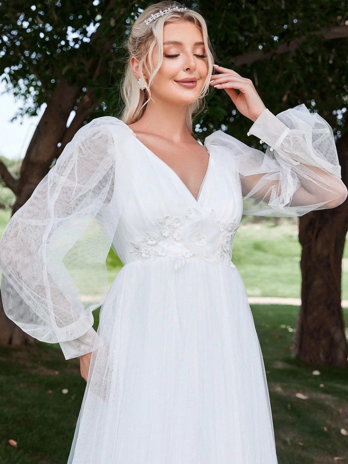 Floral Applique Bishop Sleeves Mesh Wedding Dress - Elonnashop