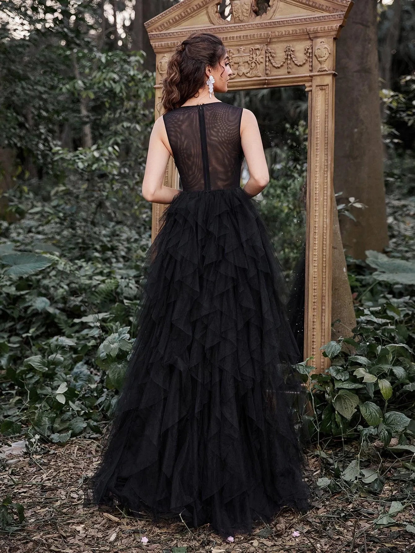 Gorgeous Applique Detail Cascading Ruffle Hem Tulle Prom Dress - Elonnashop