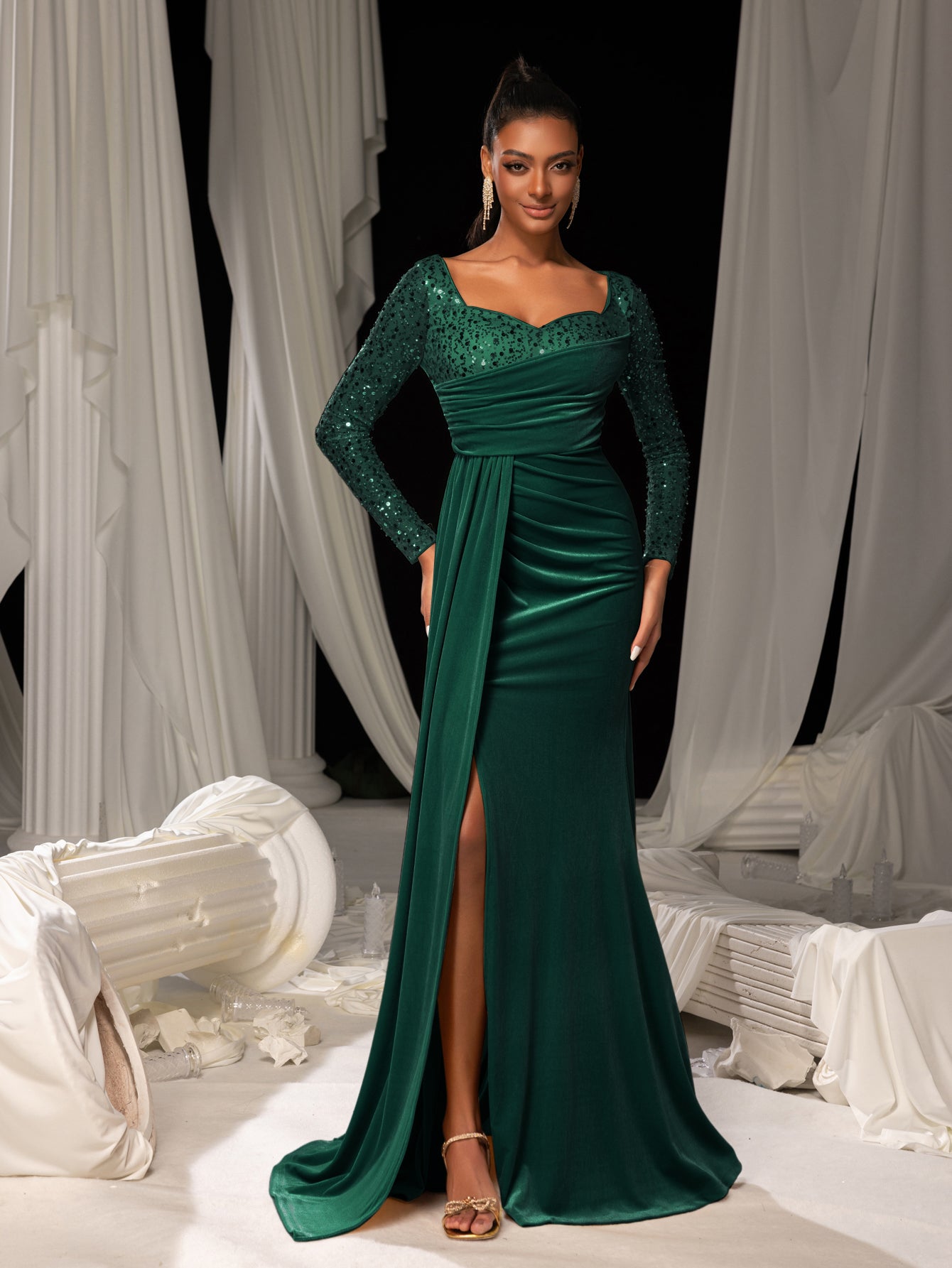 Elegant Sweetheart Neck Contrast Sequin Mermaid Hem Velvet Evening Dress