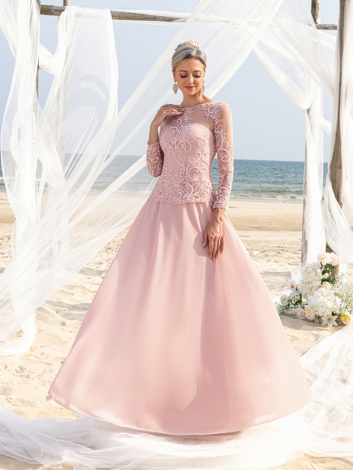 Womens' Elegant Evening Gowns: Lace & Chiffon with Boat Neckline and Floral Embroidery – Timeless Formal Occasion Dresses