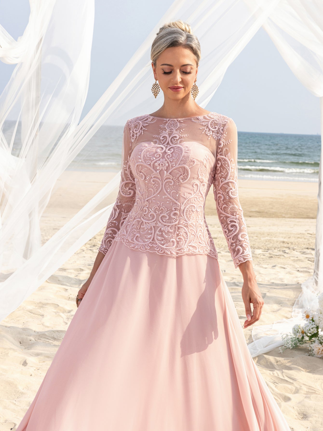 Womens' Elegant Evening Gowns: Lace & Chiffon with Boat Neckline and Floral Embroidery – Timeless Formal Occasion Dresses