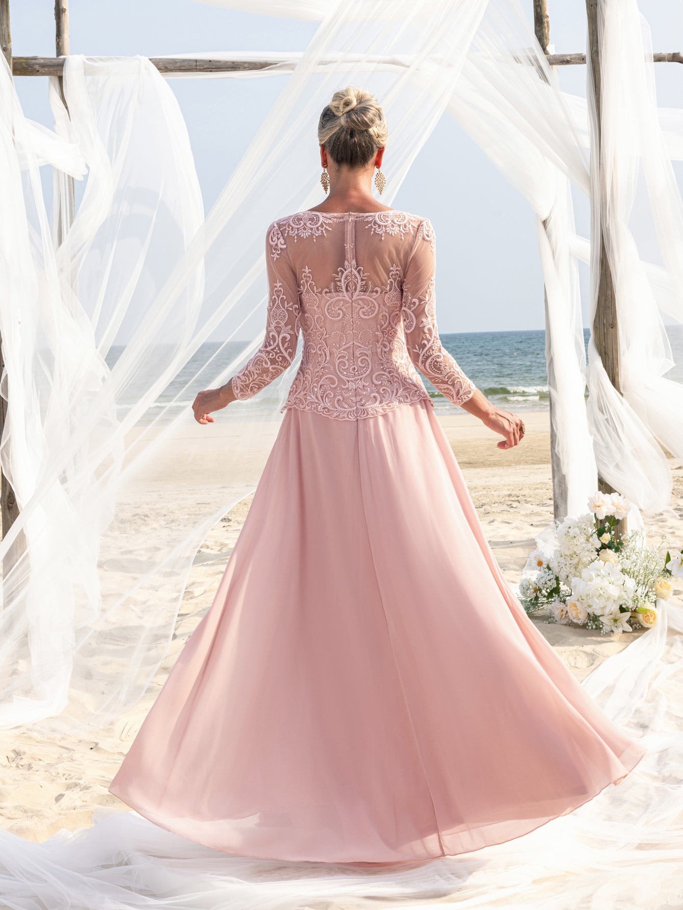 Womens' Elegant Evening Gowns: Lace & Chiffon with Boat Neckline and Floral Embroidery – Timeless Formal Occasion Dresses