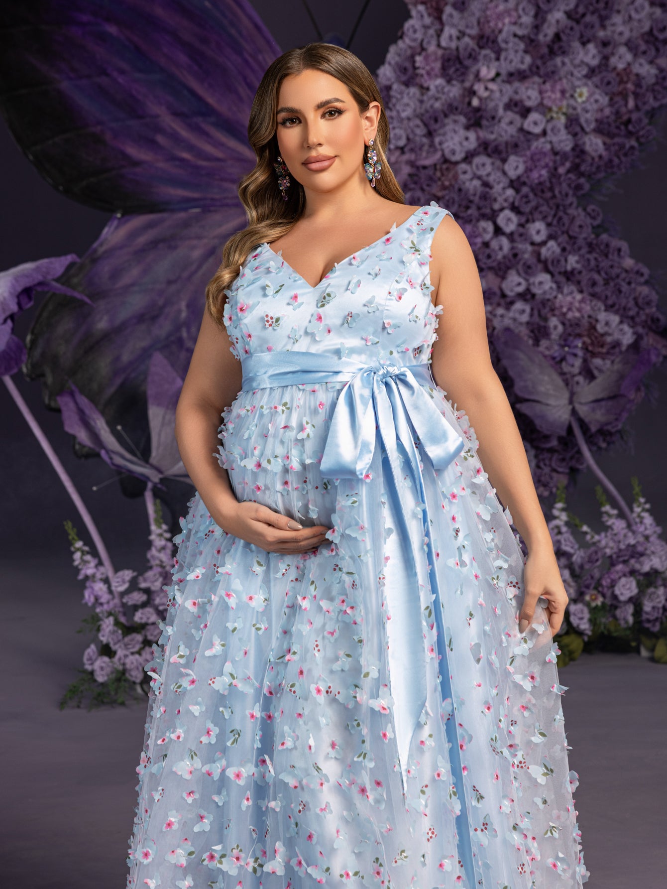 Plus Maternity Plunging Neck Sleeveless Applique Detail Tulle Overlay Party Dress