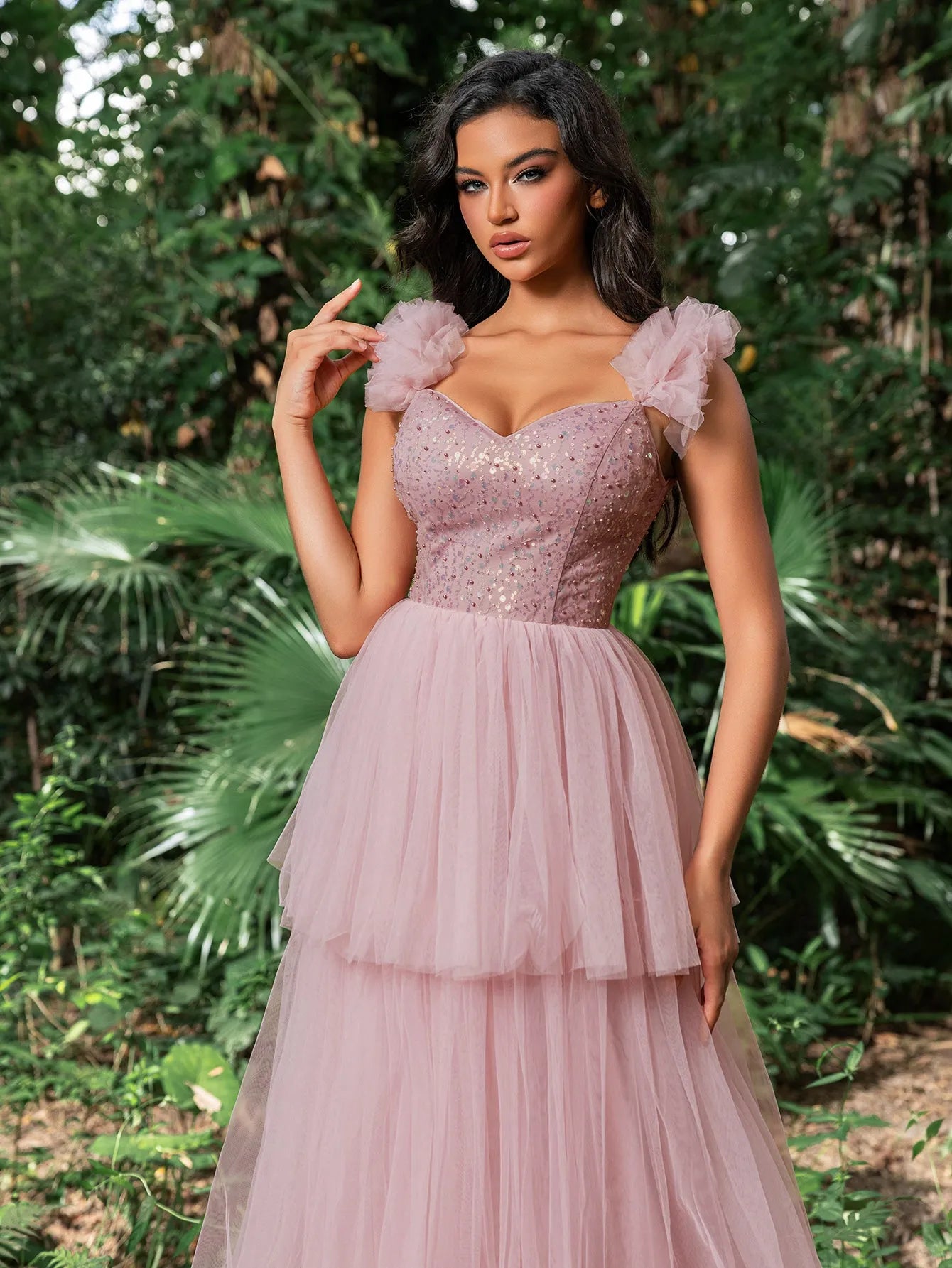 Gorgeous Sweetheart Collar Sequin Bodice Contrast Mesh Hem Prom Dress