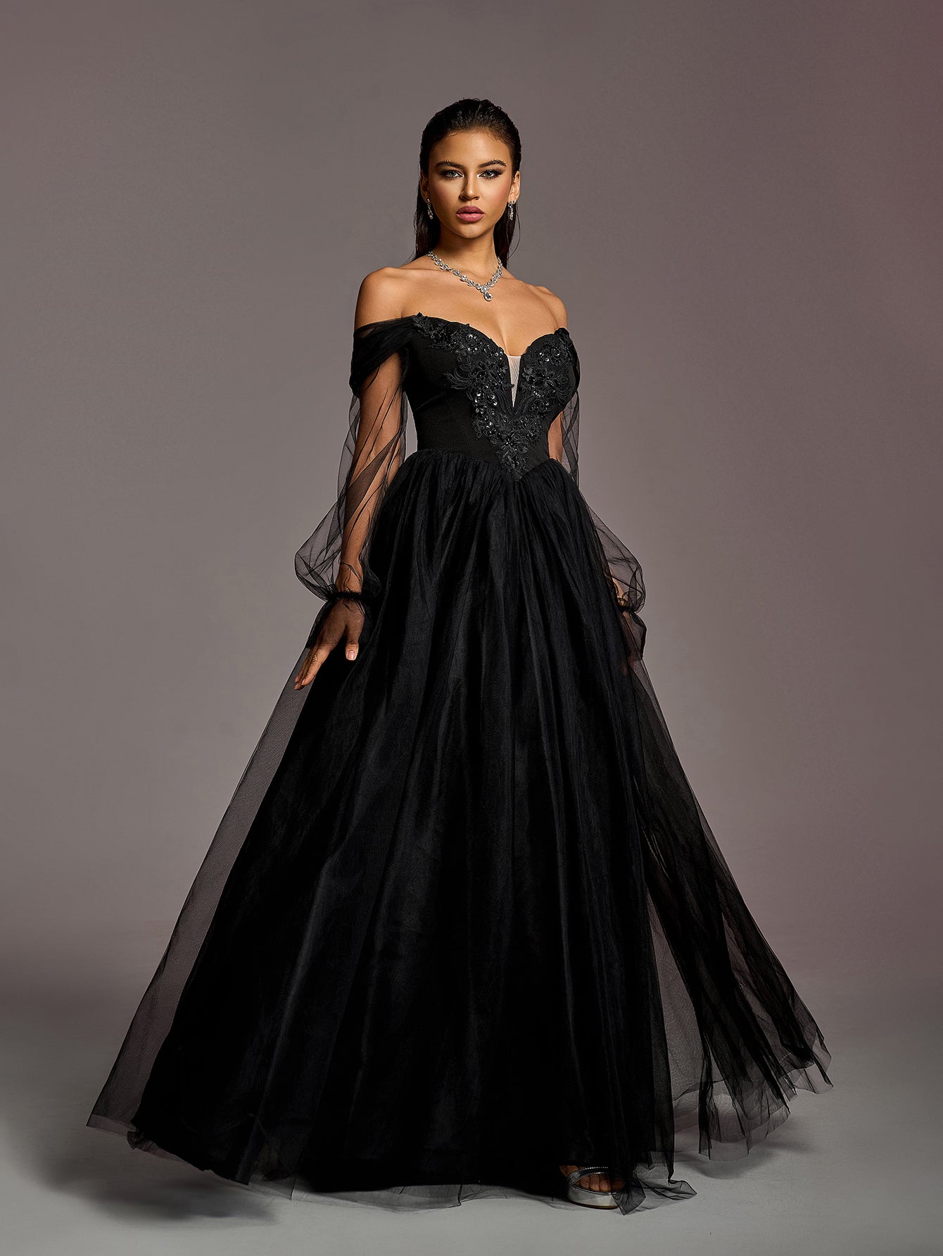 Elegant Applique Detail Off Shoulder Sheer Sleeves Tulle Evening Gown Wedding Dress