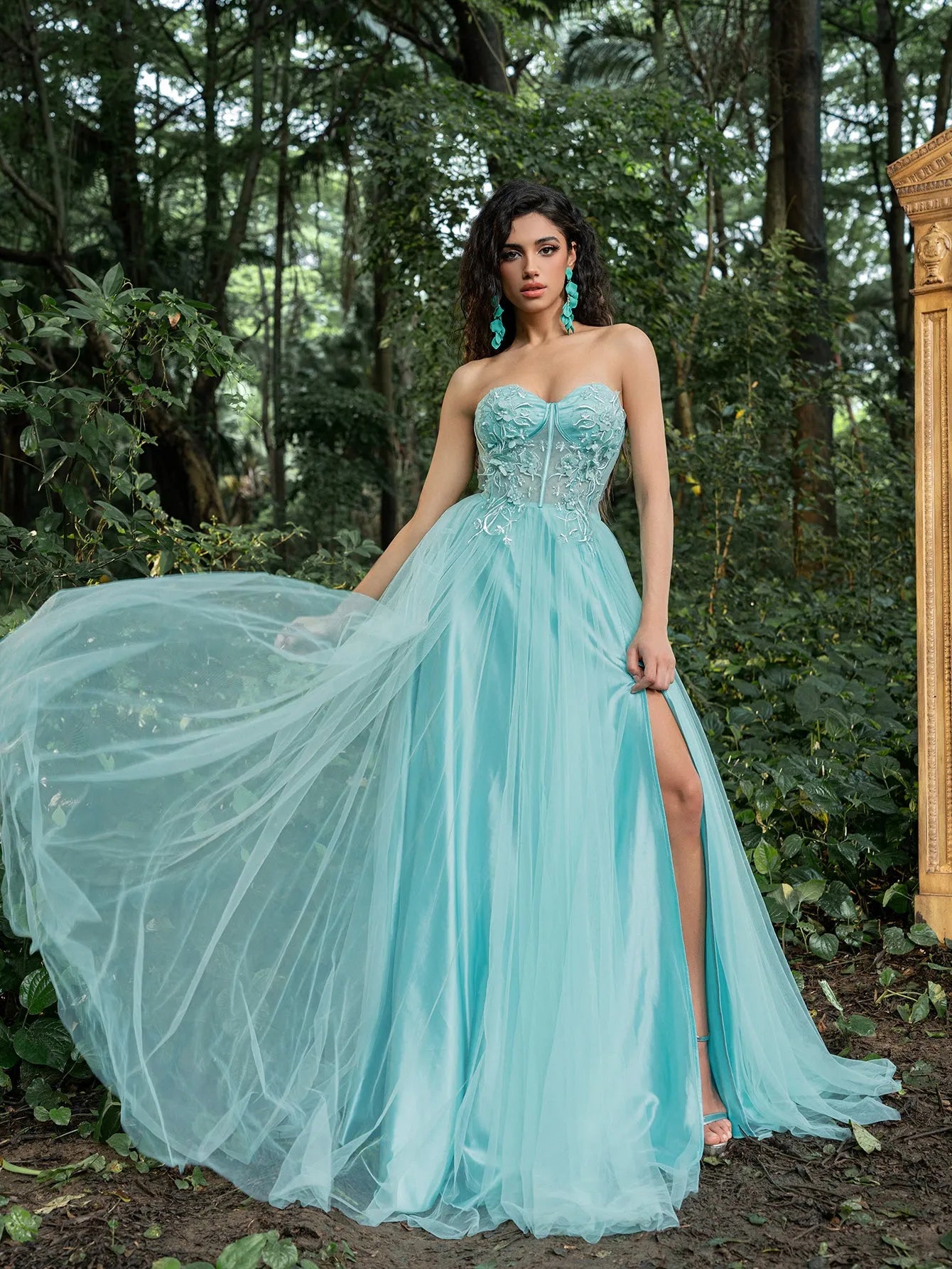 Elegant Strapless Applique Detail Beaded Sequin Bodice Split Tulle Prom Dress