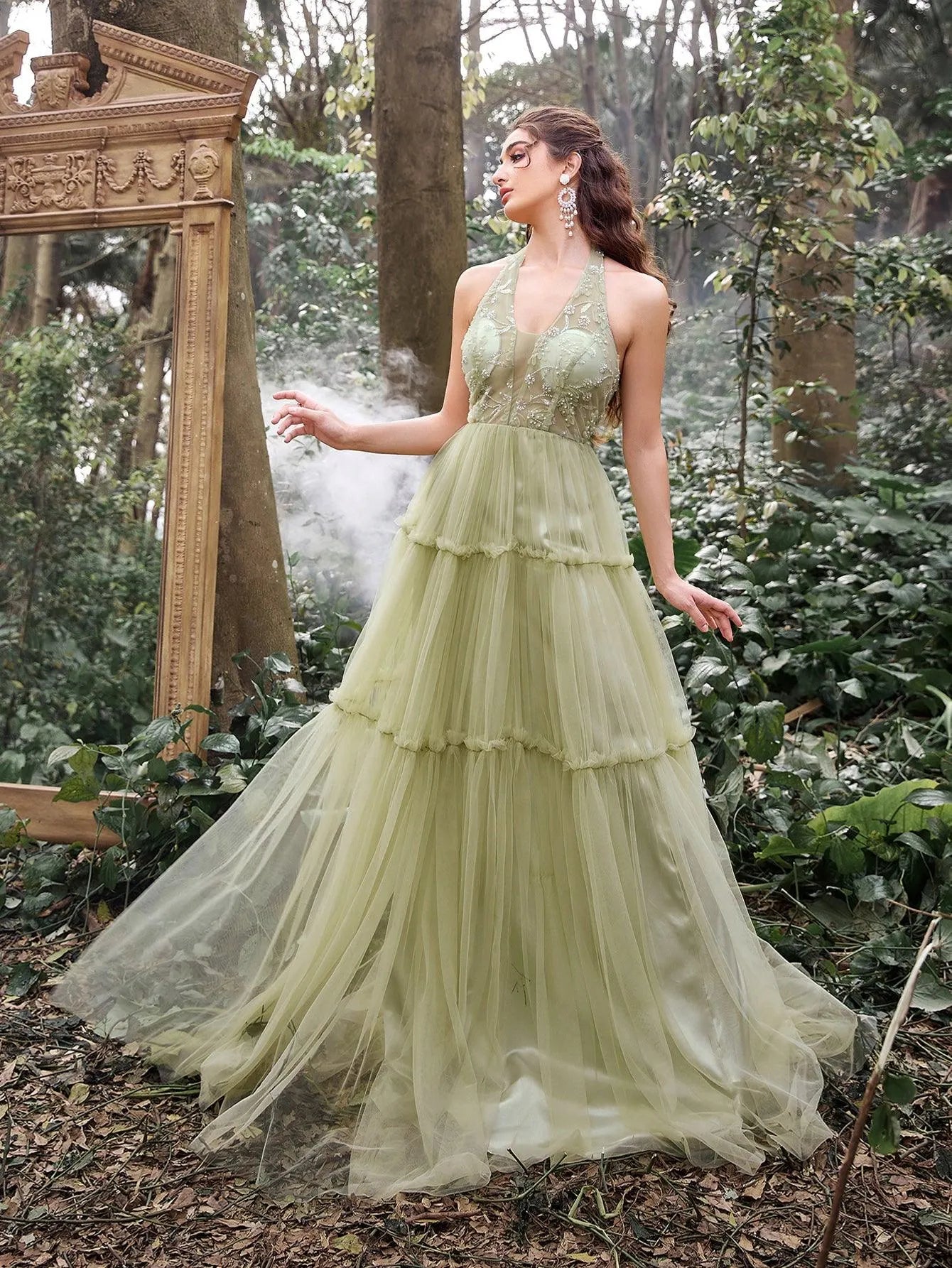 Gorgeous Applique Detail Halter Neck Tiered Tulle Prom Dress - Elonnashop