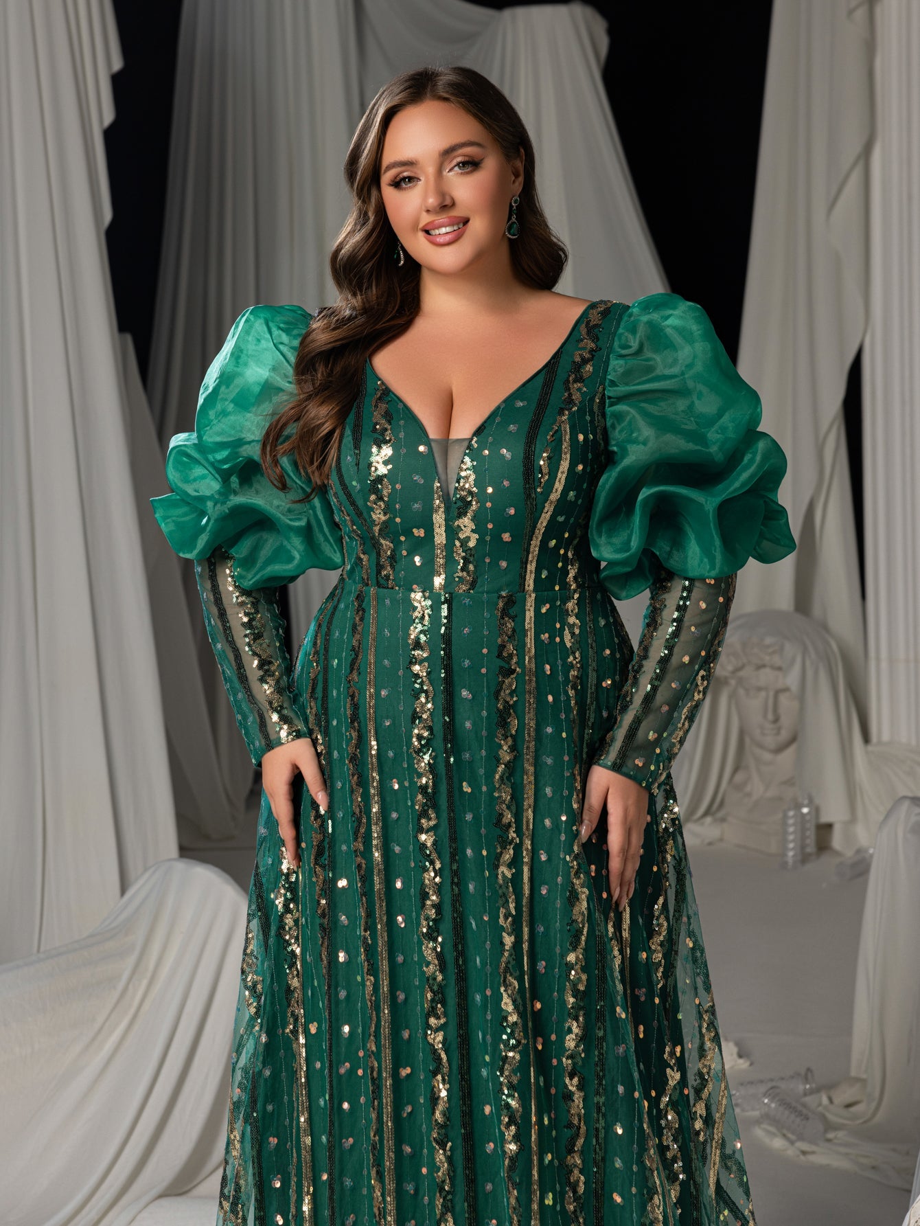 Plus Luxury Plunging Neck Backless Gigot Sleeves Maxi Prom Dress