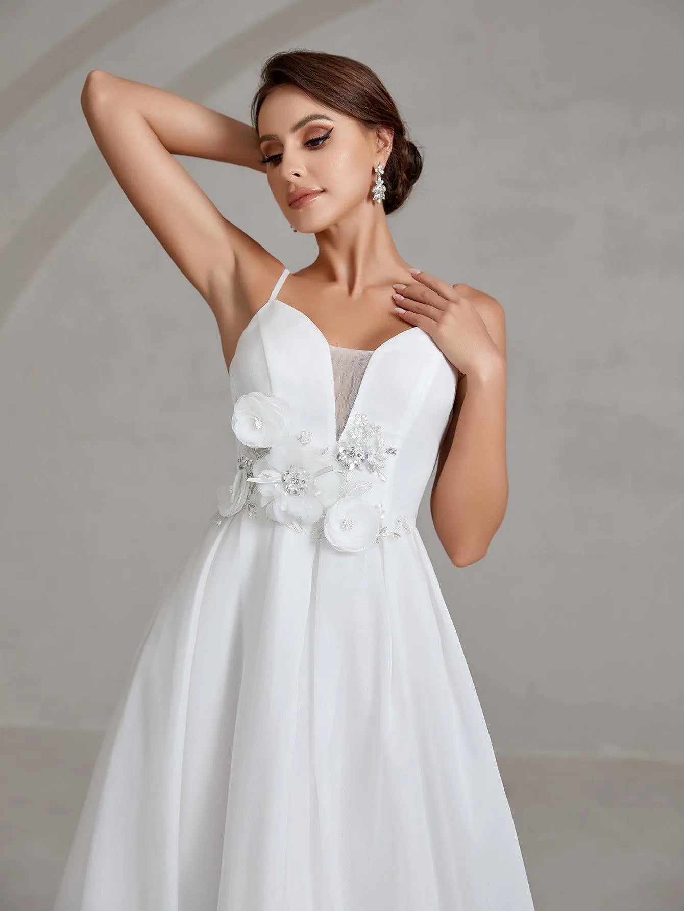 Floral Applique Cami Wedding Dress - Elonnashop