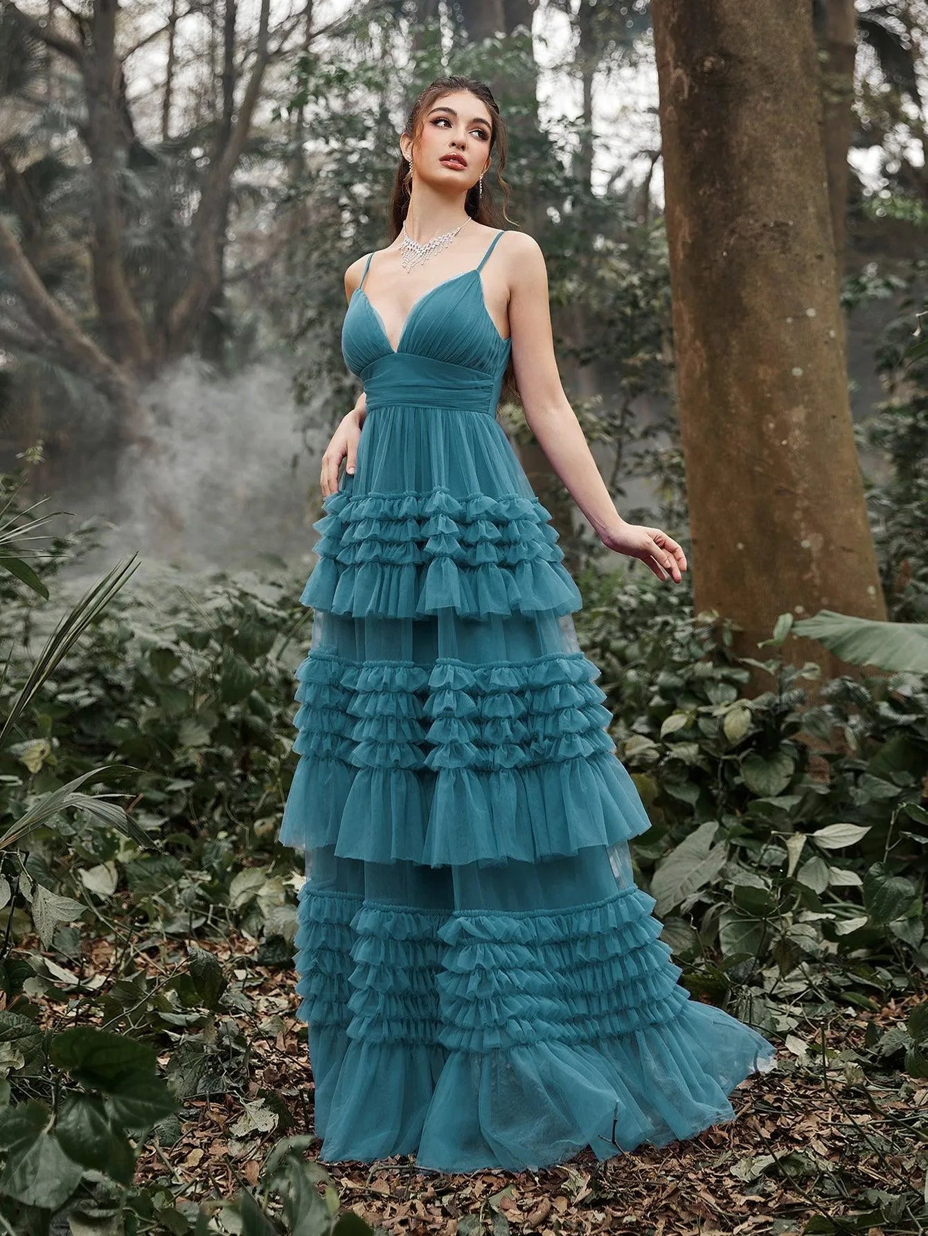 Gorgeous Plunging Neck Tiered Tulle Slip Prom Dress - Elonnashop