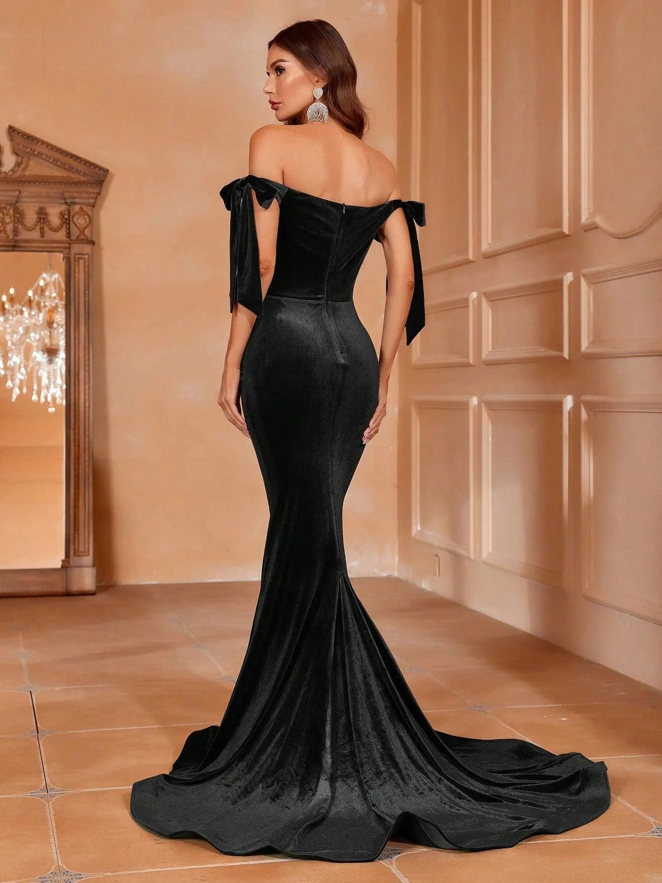 Elegant Off Shoulder Knot Side Velvet Mermaid Dress - Elonnashop