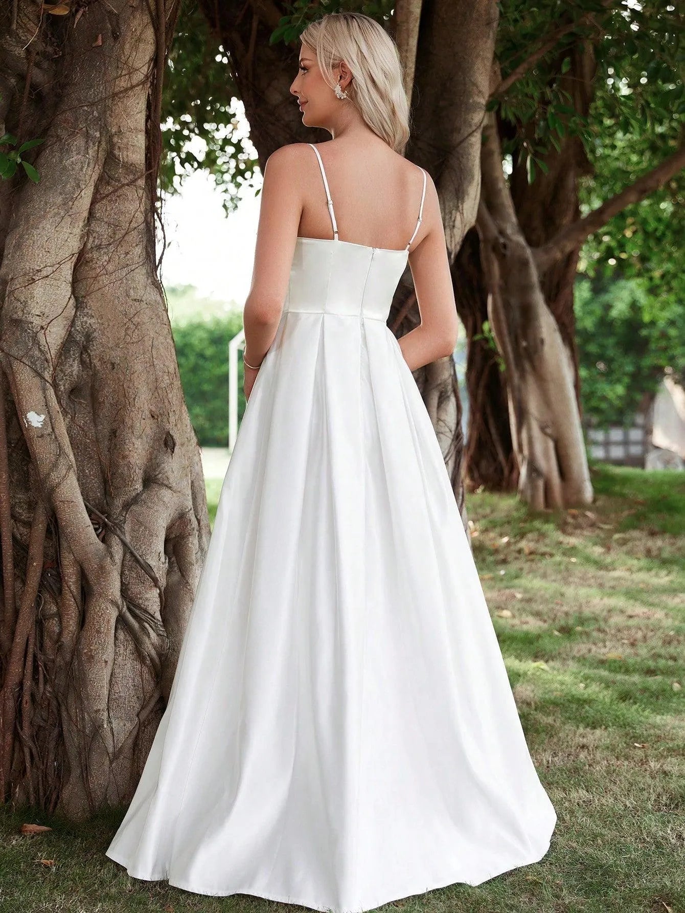 Floral Applique Satin Cami Wedding Dress - Elonnashop