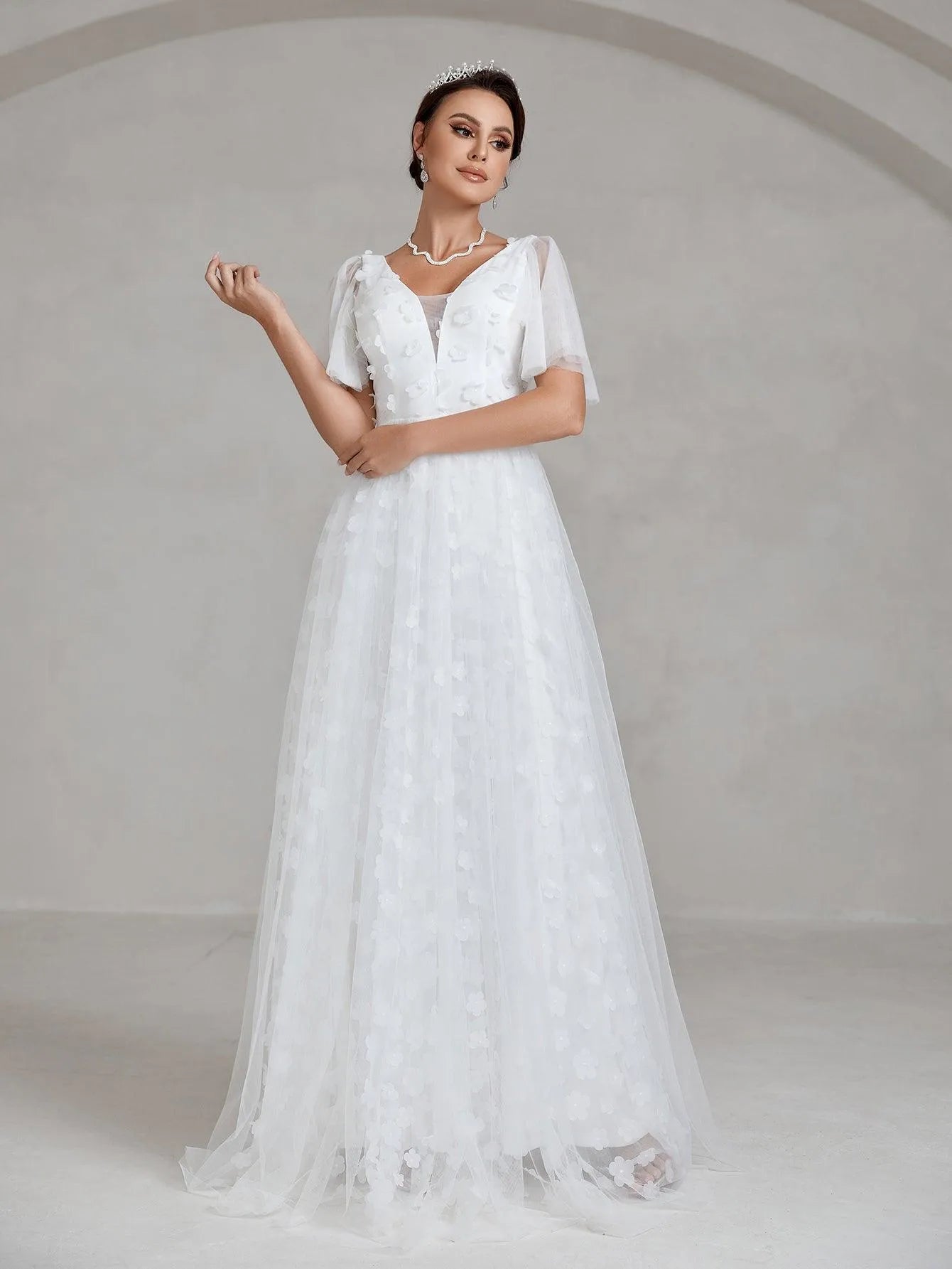 Butterfly Sleeve Floral Applique Mesh Wedding Dress - Elonnashop