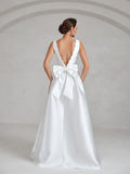 Elegant Backless Satin Wedding Dress - Elonnashop