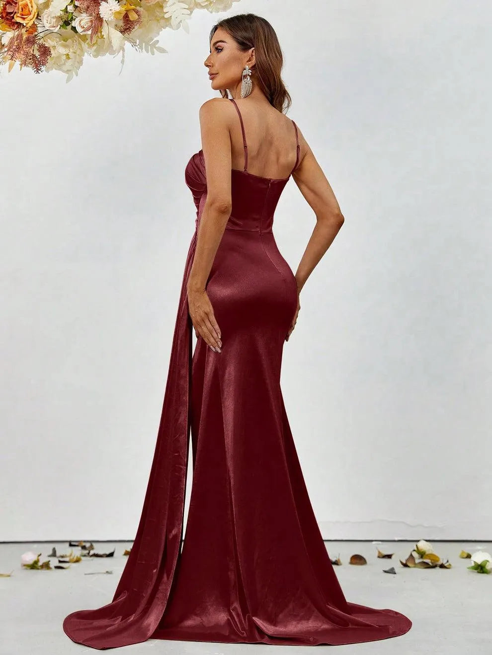 Sleek Mermaid Gown with Asymmetric Neckline - Elonnashop